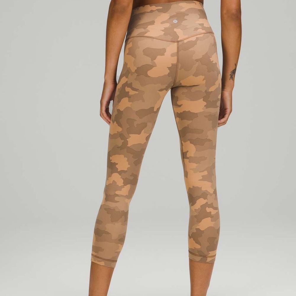 Women’s Lululemon Align High-Rise Crop Leggings - Picture 2 of 6